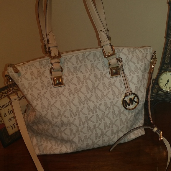 KORS Michael Kors Handbags - Michael Kors XL Vanilla Multifunction Satchel